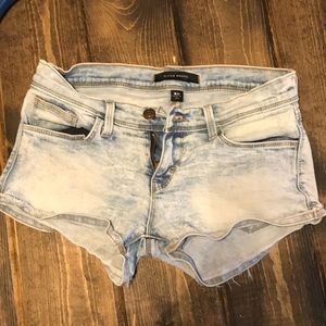 Buckle shorts